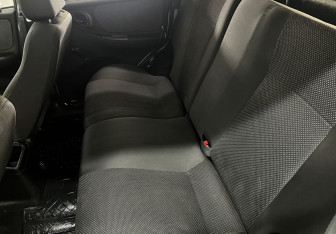 Подержанный автомобиль Chevrolet Niva 2013 года (10 фото)