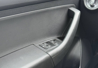 Подержанный автомобиль Skoda Rapid Liftback 2014 года (14 фото)