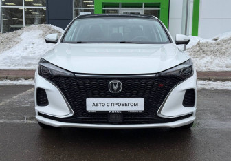 Подержанный автомобиль Changan Eado Plus 2023 года (2 фото)