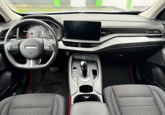 Подержанный автомобиль Haval F7x 2022 года (11 фото)