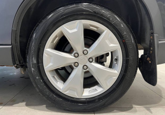 Подержанный автомобиль Subaru Forester Suv 2013 года (15 фото)