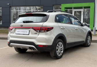 Подержанный автомобиль Kia Rio Hatchback 2019 года (5 фото)