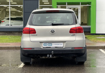 Подержанный автомобиль Volkswagen Tiguan 2013 года (6 фото)