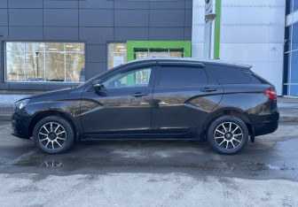 Подержанный автомобиль LADA (ВАЗ) Vesta Wagon 2019 года (8 фото)