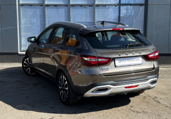 Подержанный автомобиль LADA (ВАЗ) Vesta Wagon 2025 года (8 фото)