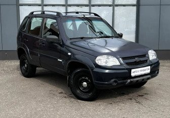 Подержанный автомобиль Chevrolet Niva 2013 года (3 фото)