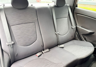 Подержанный автомобиль Hyundai Solaris Sedan 2015 года (11 фото)