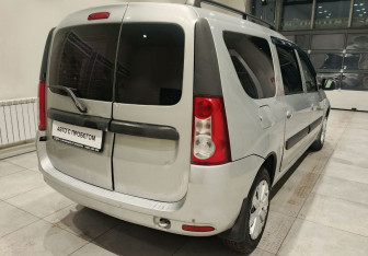 Подержанный автомобиль LADA (ВАЗ) Largus Wagon 2013 года (9 фото)