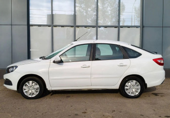 Подержанный автомобиль LADA (ВАЗ) Granta Liftback 2019 года (7 фото)