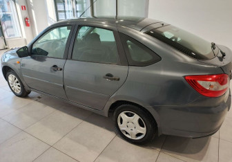 Подержанный автомобиль LADA (ВАЗ) Granta Liftback 2015 года (8 фото)