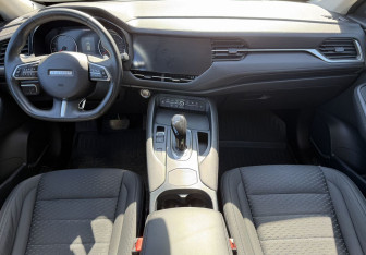 Подержанный автомобиль Haval F7 2020 года (11 фото)