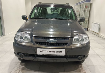 Подержанный автомобиль Chevrolet Niva 2017 года (2 фото)