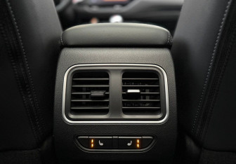 Подержанный автомобиль Haval F7 2021 года (17 фото)