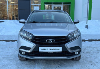 Подержанный автомобиль LADA (ВАЗ) XRAY 2017 года (2 фото)