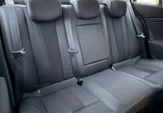 Подержанный автомобиль Renault Fluence 2011 года (11 фото)