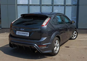 Подержанный автомобиль Ford Focus Hatchback 2010 года (8 фото)