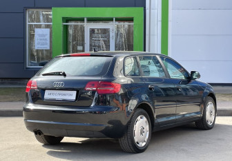 Подержанный автомобиль Audi A3 Hatchback 2009 года (5 фото)