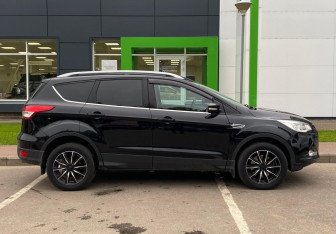 Подержанный автомобиль Ford Kuga 2014 года (4 фото)