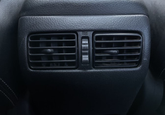 Подержанный автомобиль Nissan X-Trail 2011 года (18 фото)