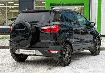 Подержанный автомобиль Ford EcoSport 2015 года (5 фото)
