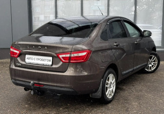 Подержанный автомобиль LADA (ВАЗ) Vesta Sedan 2021 года (6 фото)