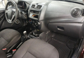 Подержанный автомобиль LADA (ВАЗ) Kalina Hatchback 2013 года (11 фото)