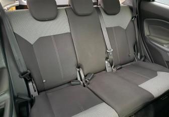 Подержанный автомобиль Ford EcoSport 2015 года (10 фото)