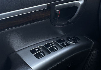 Подержанный автомобиль Hyundai Santa Fe 2011 года (16 фото)