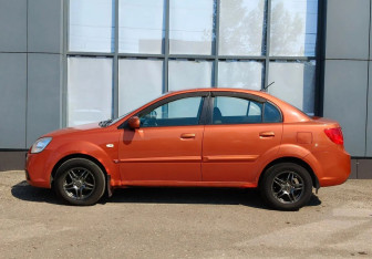 Подержанный автомобиль Kia Rio Sedan 2010 года (5 фото)