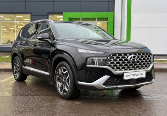 Подержанный автомобиль Hyundai Santa Fe 2021 года (3 фото)
