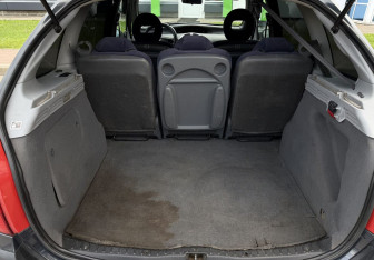 Подержанный автомобиль Citroen Xsara Picasso 2006 года (14 фото)