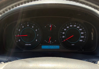 Подержанный автомобиль Chevrolet Captiva 2012 года (12 фото)