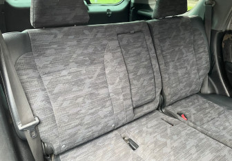 Подержанный автомобиль Honda CR-V 2002 года (11 фото)