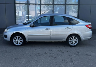 Подержанный автомобиль LADA (ВАЗ) Granta Liftback 2015 года (6 фото)