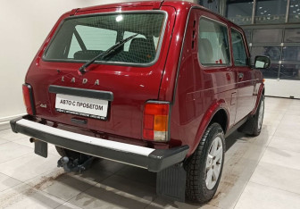 Подержанный автомобиль LADA (ВАЗ) 2121 (4x4) 2018 года (6 фото)