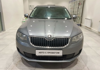 Подержанный автомобиль Skoda Octavia Liftback 2015 года (2 фото)