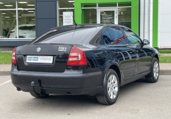 Подержанный автомобиль Skoda Octavia Liftback 2008 года (5 фото)