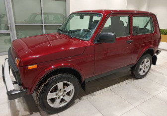 Подержанный автомобиль LADA (ВАЗ) 2121 (4x4) 2018 года (5 фото)