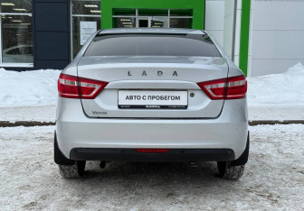 Подержанный автомобиль LADA (ВАЗ) Vesta Sedan 2016 года (6 фото)
