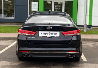 Подержанный автомобиль Kia Optima Sedan 2018 года (6 фото)