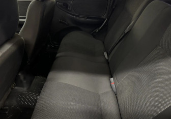 Подержанный автомобиль Chevrolet Niva 2011 года (12 фото)