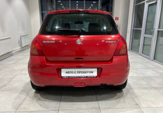 Подержанный автомобиль Suzuki Swift Hatchback 2007 года (5 фото)
