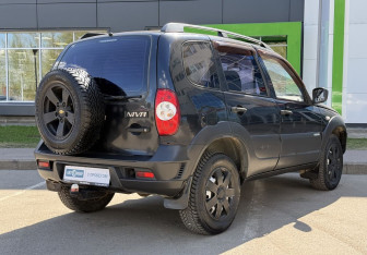 Подержанный автомобиль Chevrolet Niva 2012 года (5 фото)