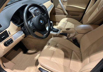 Подержанный автомобиль BMW X3 2007 года (12 фото)