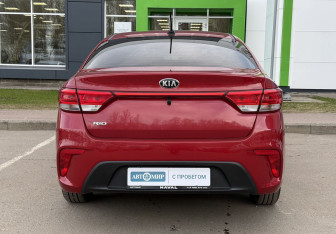 Подержанный автомобиль Kia Rio Sedan 2020 года (6 фото)