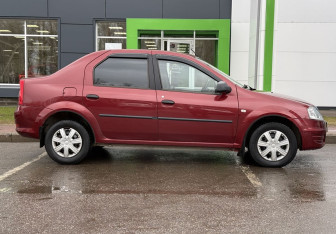 Подержанный автомобиль Renault Logan Sedan 2011 года (4 фото)