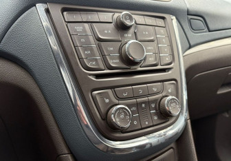 Подержанный автомобиль Opel Mokka 2013 года (14 фото)