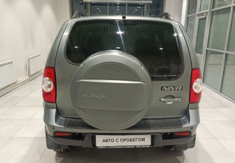 Подержанный автомобиль Chevrolet Niva 2019 года (8 фото)