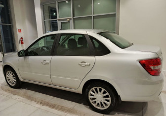 Подержанный автомобиль LADA (ВАЗ) Granta Liftback 2022 года (9 фото)