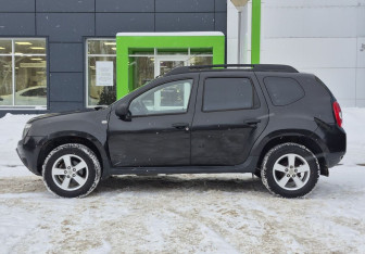 Подержанный автомобиль Renault Duster 2012 года (8 фото)